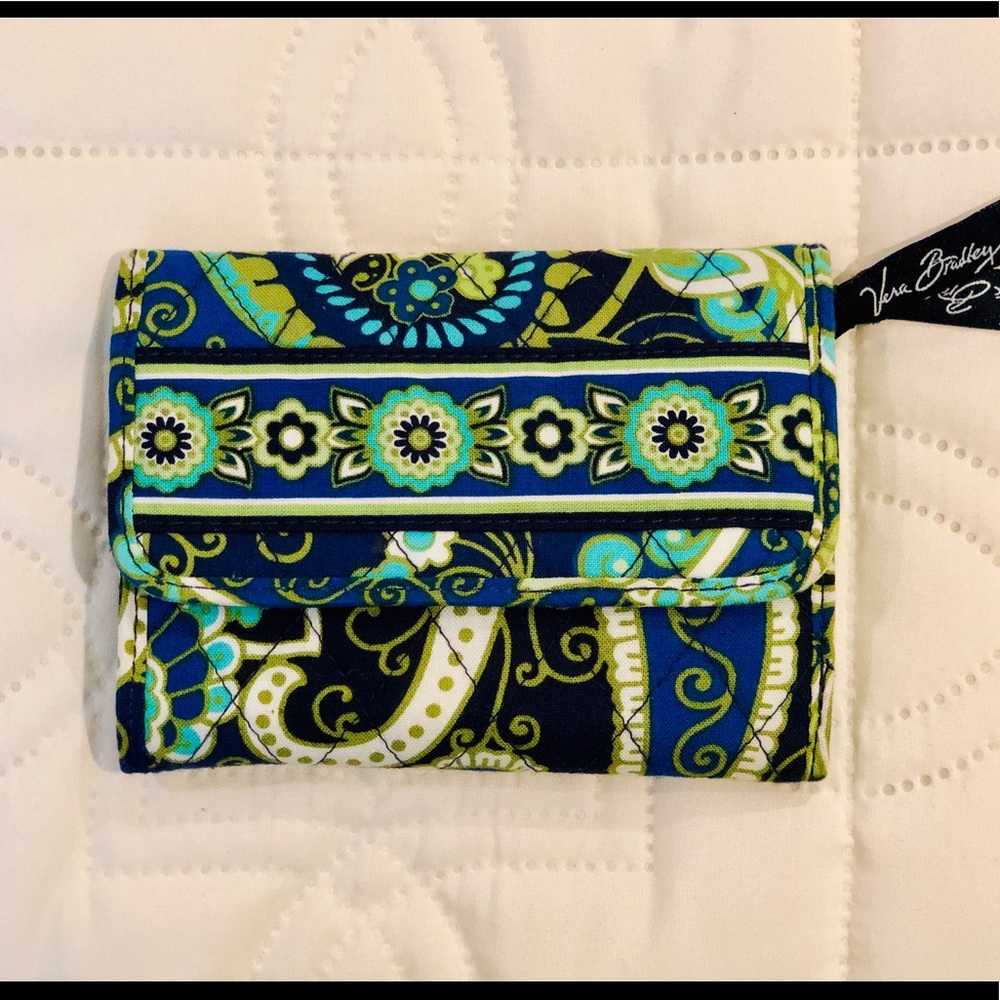 🆕 Vera Bradley (DISCONTINUED) Blue/Green Wallet